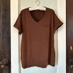 Basic Brown V-Neck women’s slightly Oversized T-Shirt, size medium